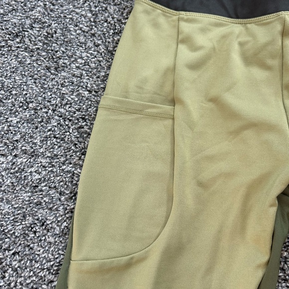 Flag Nor Fail Two-Tone Green and Gray Leggings - Picture 4 of 5